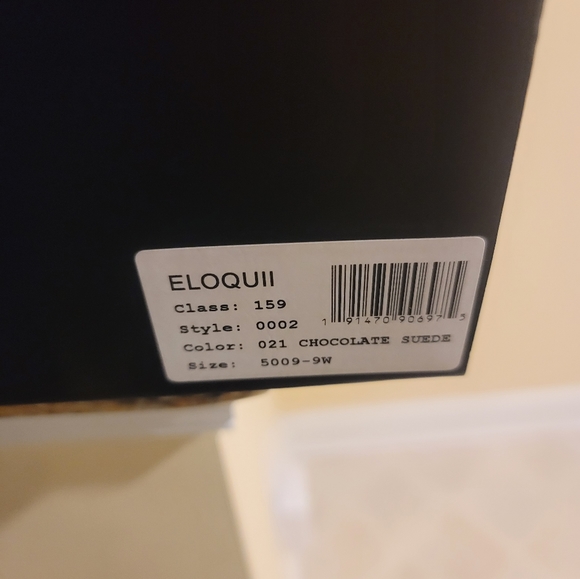 Eloquii Chocolate suede booties - Picture 7 of 7